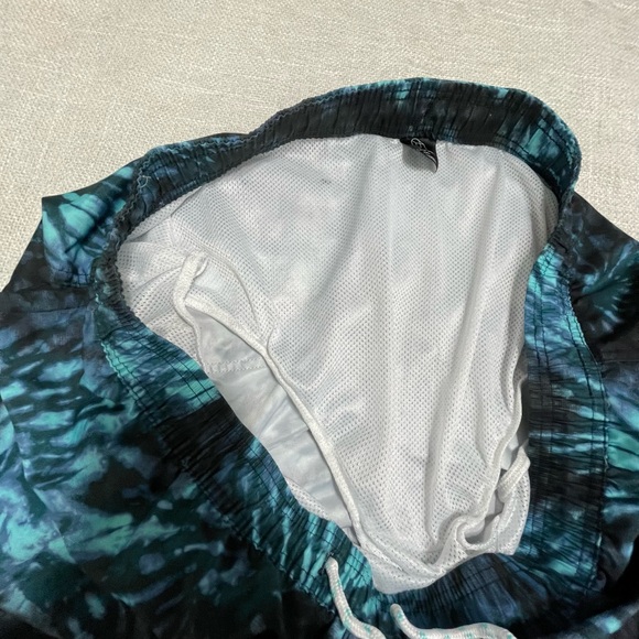 Mens XXL Original Use Brand Swim Board Shorts Bathing Suit Tie Dye All Over - Picture 9 of 9